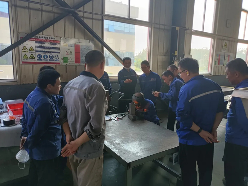 《提升技能，鑄就未來：公司焊工技能培訓火熱進行》